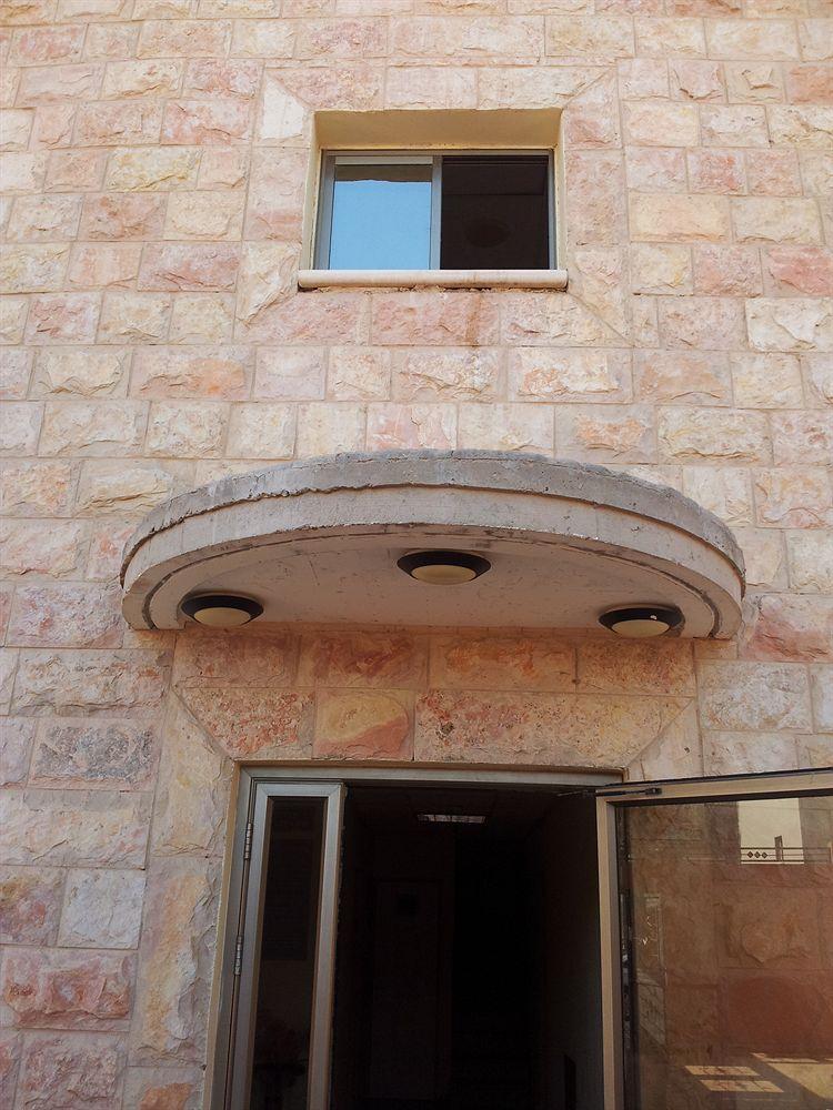 Faulty Towers Hotel Eilat Ngoại thất bức ảnh