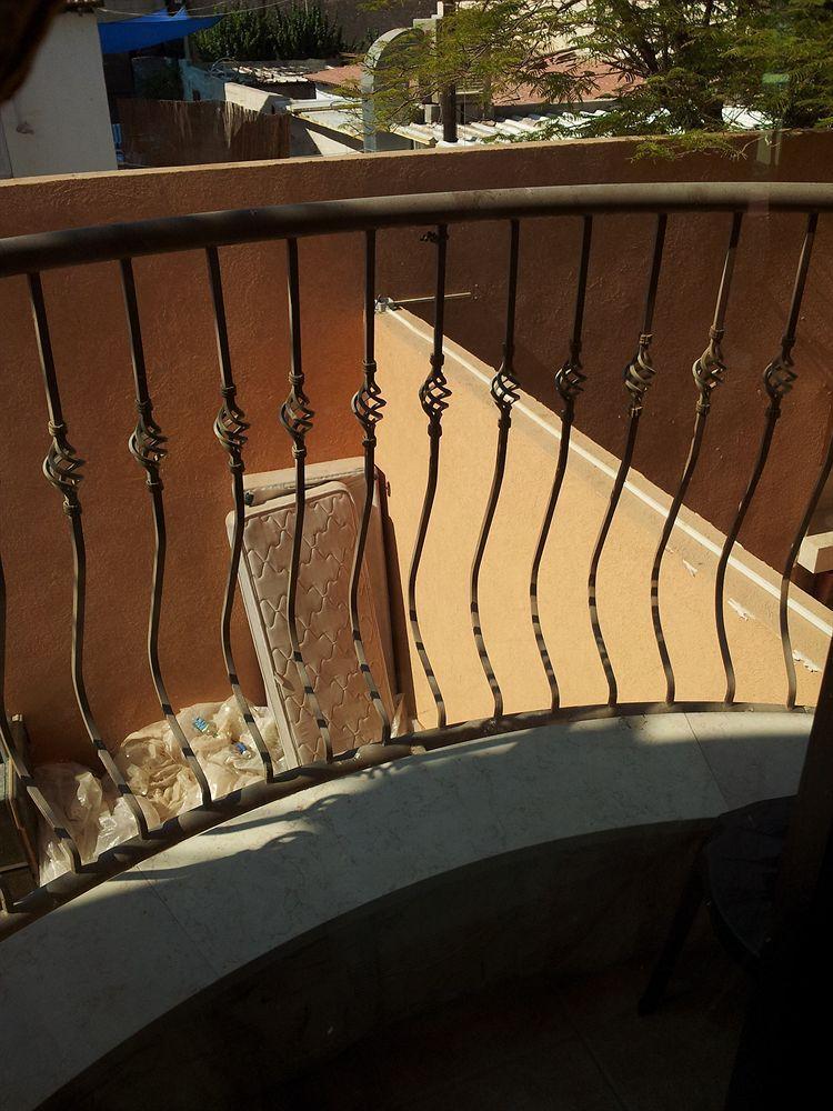 Faulty Towers Hotel Eilat Ngoại thất bức ảnh