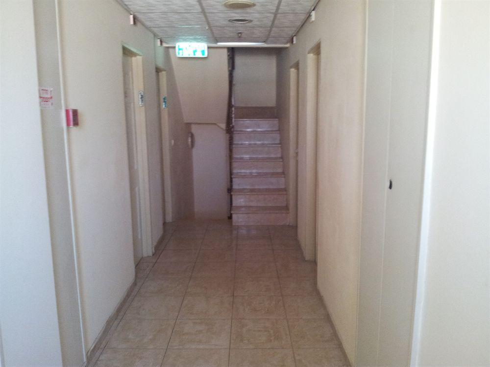 Faulty Towers Hotel Eilat Ngoại thất bức ảnh