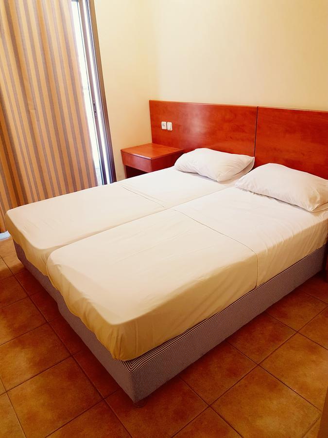 Faulty Towers Hotel Eilat Ngoại thất bức ảnh