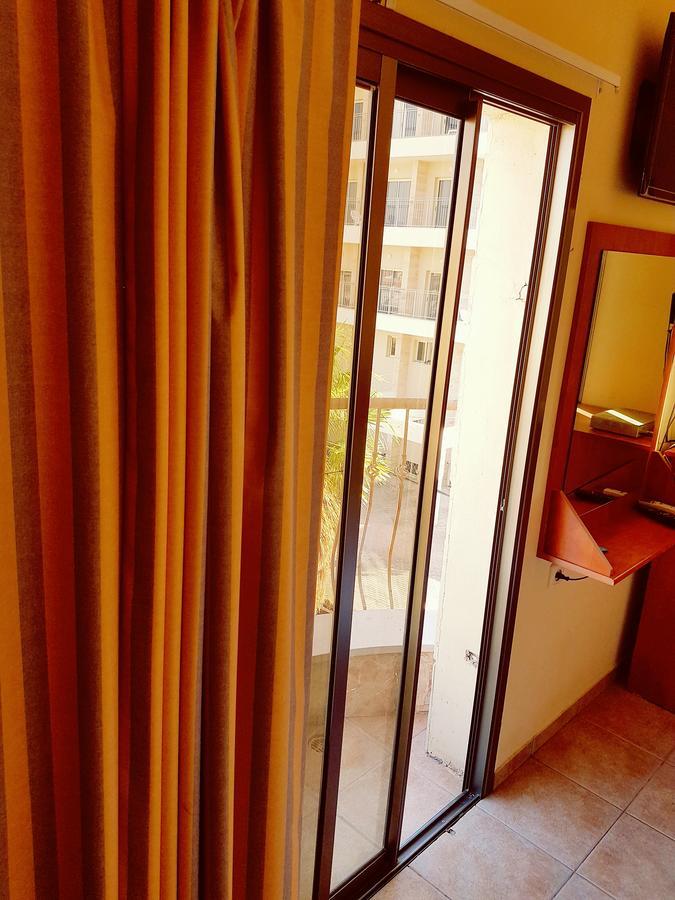 Faulty Towers Hotel Eilat Ngoại thất bức ảnh